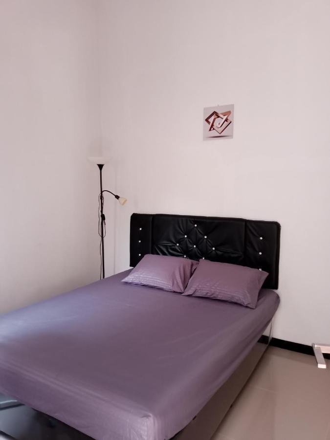Villa Harmony Syariah II Бату Екстериор снимка